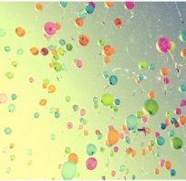 baloniki, kolorowe, słoneczny dzień, zabawa, wolność, balony, fotografia