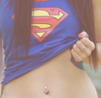 superman, super woman, kolczyk, pępek, piercing,  dziewczęce, fajne
