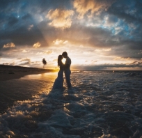 ślub, plaża, wesele,chłopak, dziewczyna, zdjęcie, love, miłość, romantyczne, pocałunek, czarno,białe, 