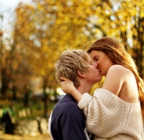 jesień, pocałunek, miłość, romantyczne, sexy, zdjęcie, fotografia, foto
