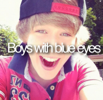 chłopak, fajny, niebieskie, oczy, uśmiechnięty, spojrzenie, boy