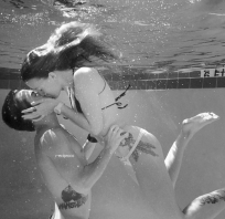 zdjęcie, romantyczne, pod wodą, basen, kobieta, mężczyzna, dziewczyna, chłopak, para, romantyczne, love, miłość