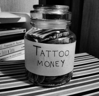 money, pieniążki, tatuaż, tattoo, odkładanie, oszczędzanie, słoiczek, love