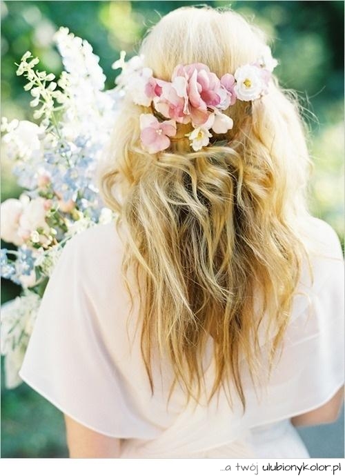 kwiaty, we włosach, włosy, piękne, rozczochrane, kate, moss