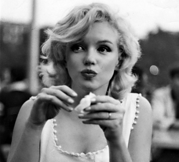 Marilyn Monroe, Miłość, czarno-biały 