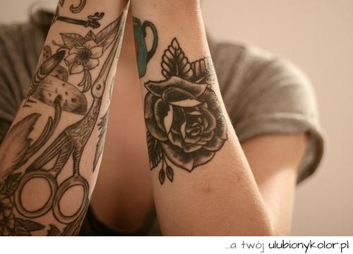 tatuaże, ręce, kobieta, róża, kolorowe, czarne, dziwne