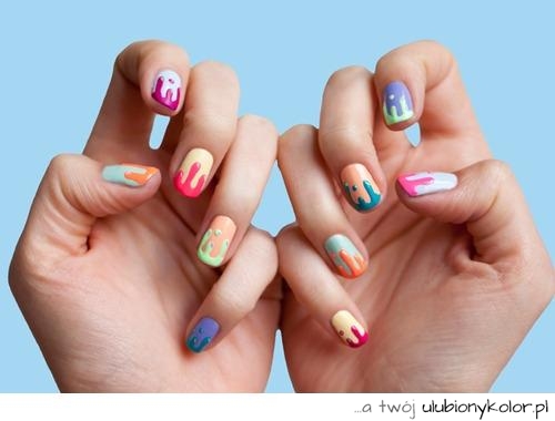 paznokcie, śmieszne, kobieta, malowanie, pomalowane paznokcie, zdjęcie