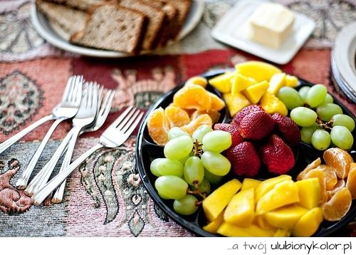 zdjęcie, sałatka owocowa, truskawki, winogrona